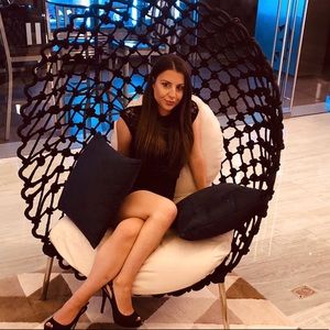 Meet your Posher, Katarina